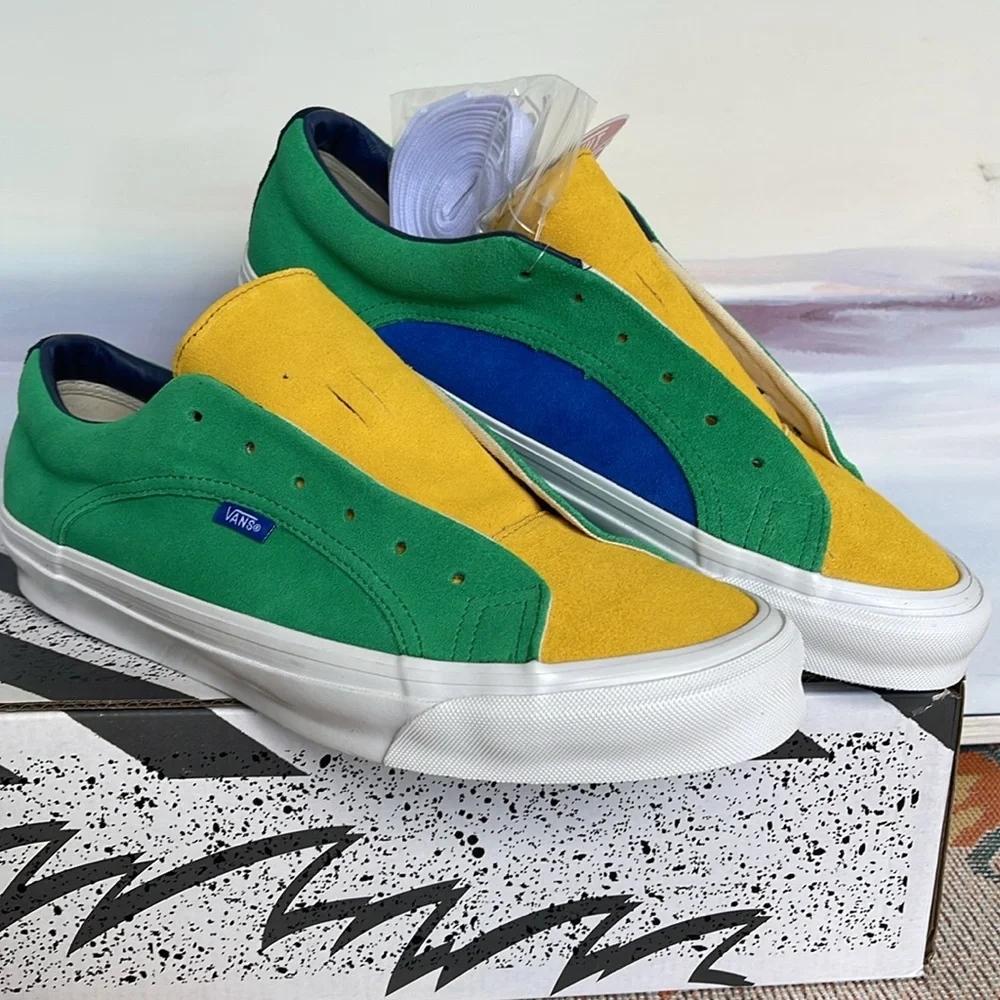 Vans WMNS 0g Lampin Lx
Off The Wall Green/Yellow
VN0A7Q4U021
Sneakers - Picture 5 of 16